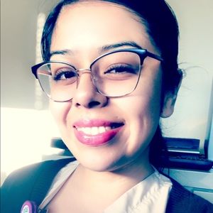 Meet your Posher, Ely